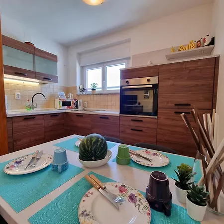 Apartman Ferienwohnung Fur 6 Personen Ca 60 Qm In Crikvenica, Kvarner Bucht Und Umgebung - B58502 *
