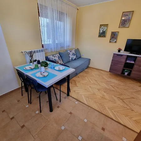 Apartman Ferienwohnung Fur 6 Personen Ca 60 Qm In Crikvenica, Kvarner Bucht Und Umgebung - B58502 *